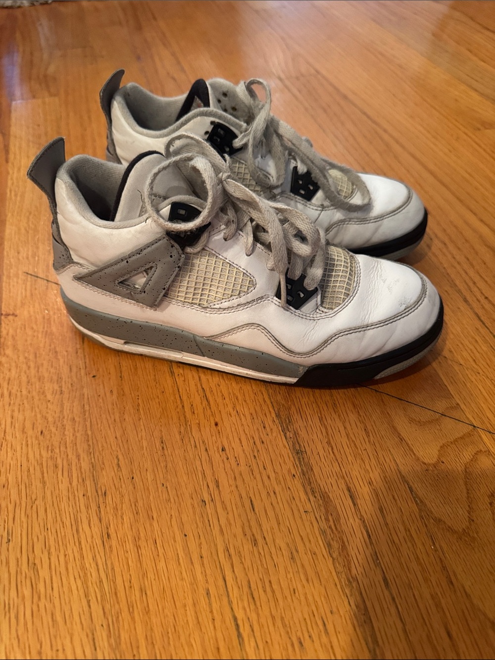 Nike Air Jordan Retro 4 White Cement Grade School